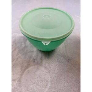 Tupperware Crisp It Container Green 7 Inch Bowl With Lid Storage Kitchenware